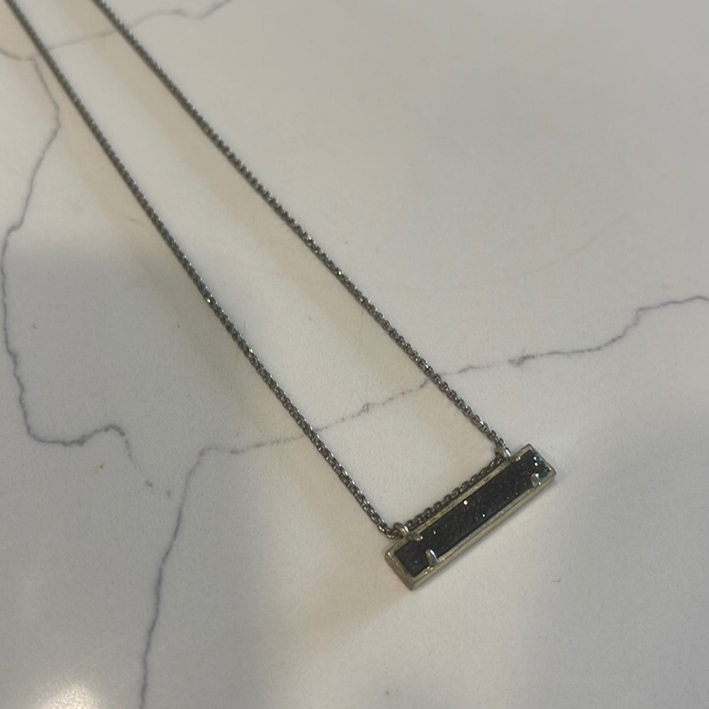 Kendra Scott Leanor Bar Necklace